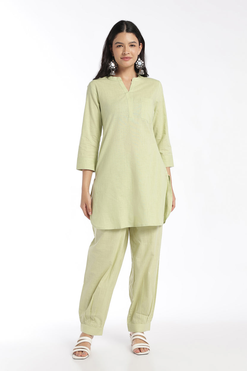 Womens Regular Fit Green Solid Kurta Pant Set - Image 2