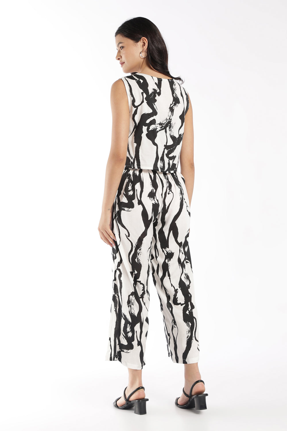 Womens Regular Fit Black Abstract Co-ord Set - Image 4