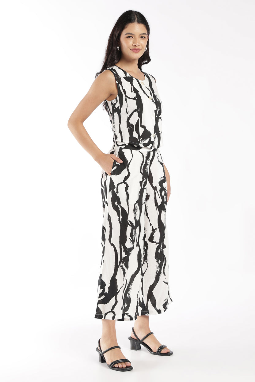 Womens Regular Fit Black Abstract Co-ord Set - Image 6