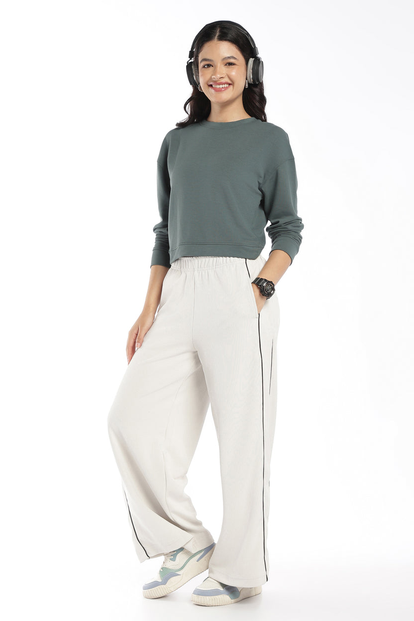 Womens Regular Fit Green Crop Sweatshirt - Image 6