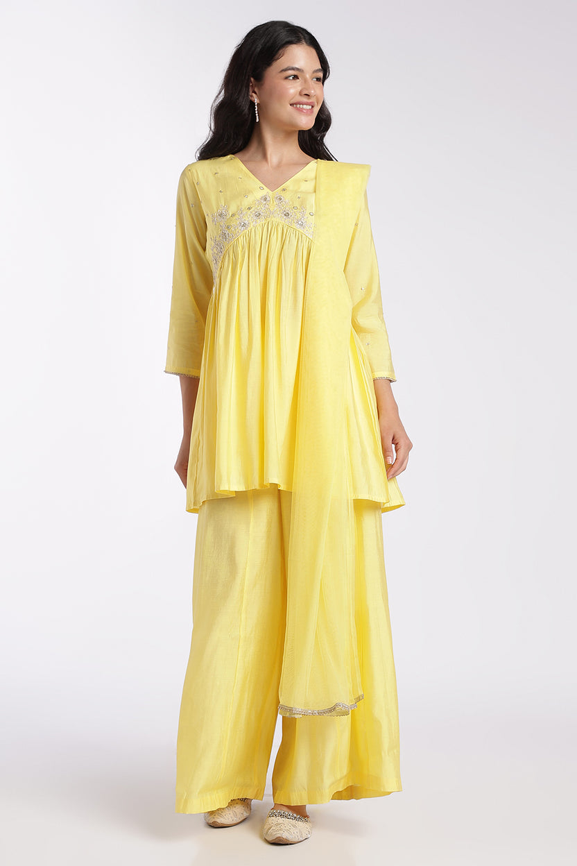Womens Flared Yellow Embroidered Gathered Kurta Set - Image 2
