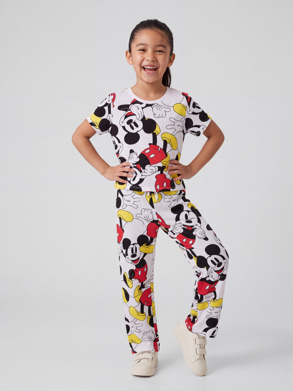 Tweens Girls White Mickey Mouse Night Suit Set - Image 1