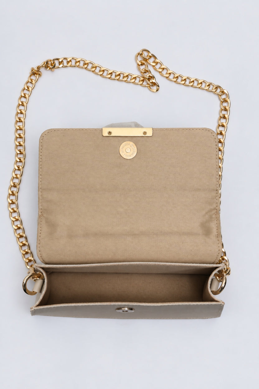 Womens Cream Chain Strap Flap Sling Bag - Image 4