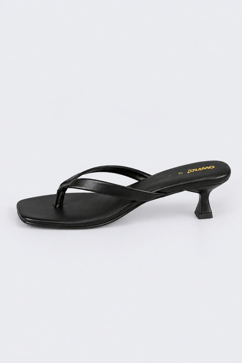 Womens Black Toe Ring Heel Sandals - Image 2