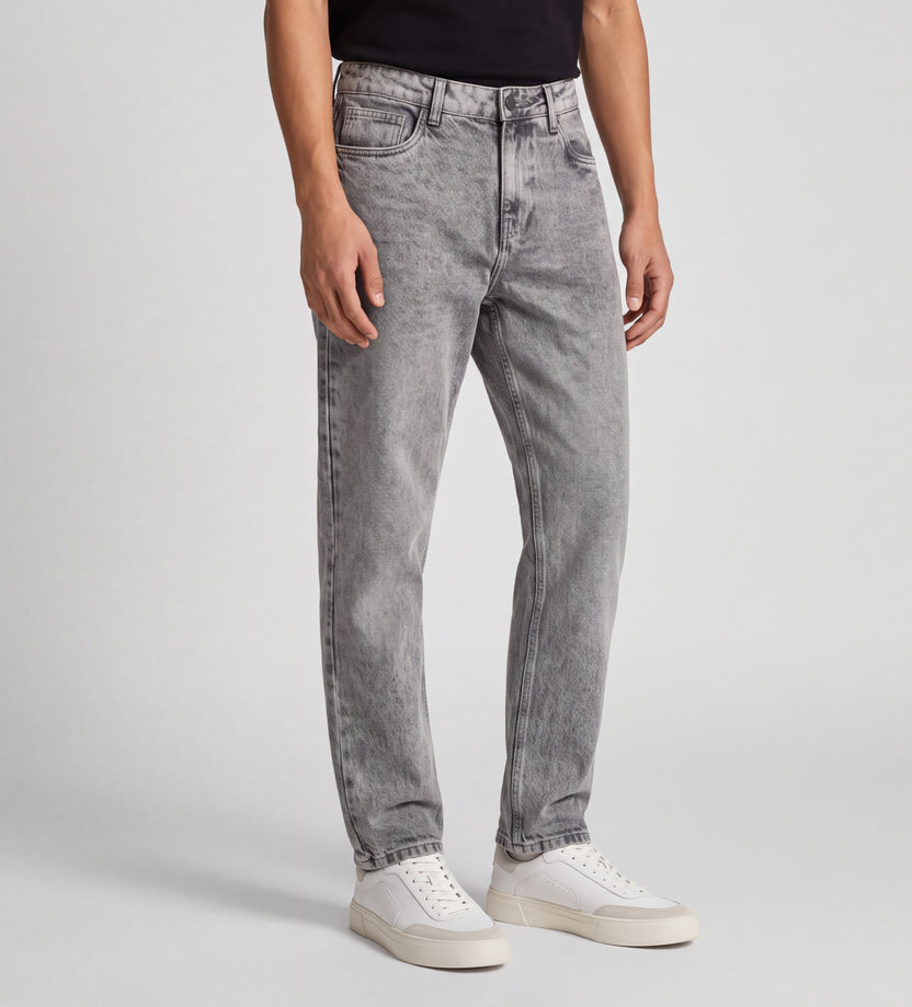 Mens Grey Tapered Fit Solid Jeans - Image 4