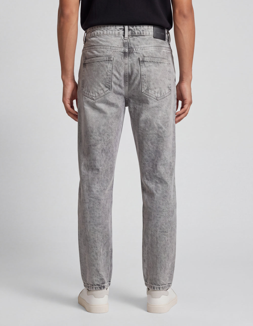 Mens Grey Tapered Fit Solid Jeans - Image 5