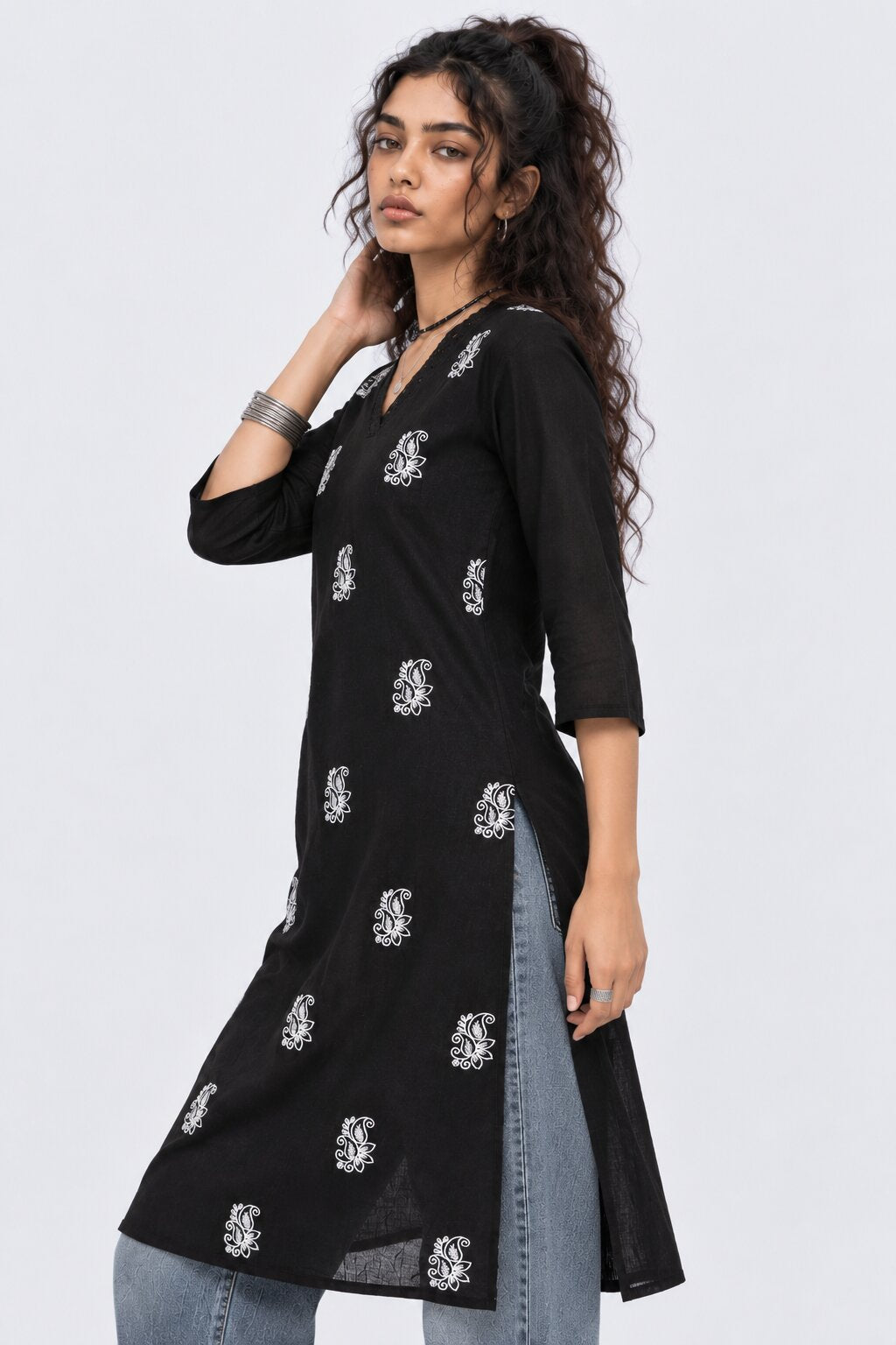 Womens Black Floral Straight Fit Kurta - Image 4