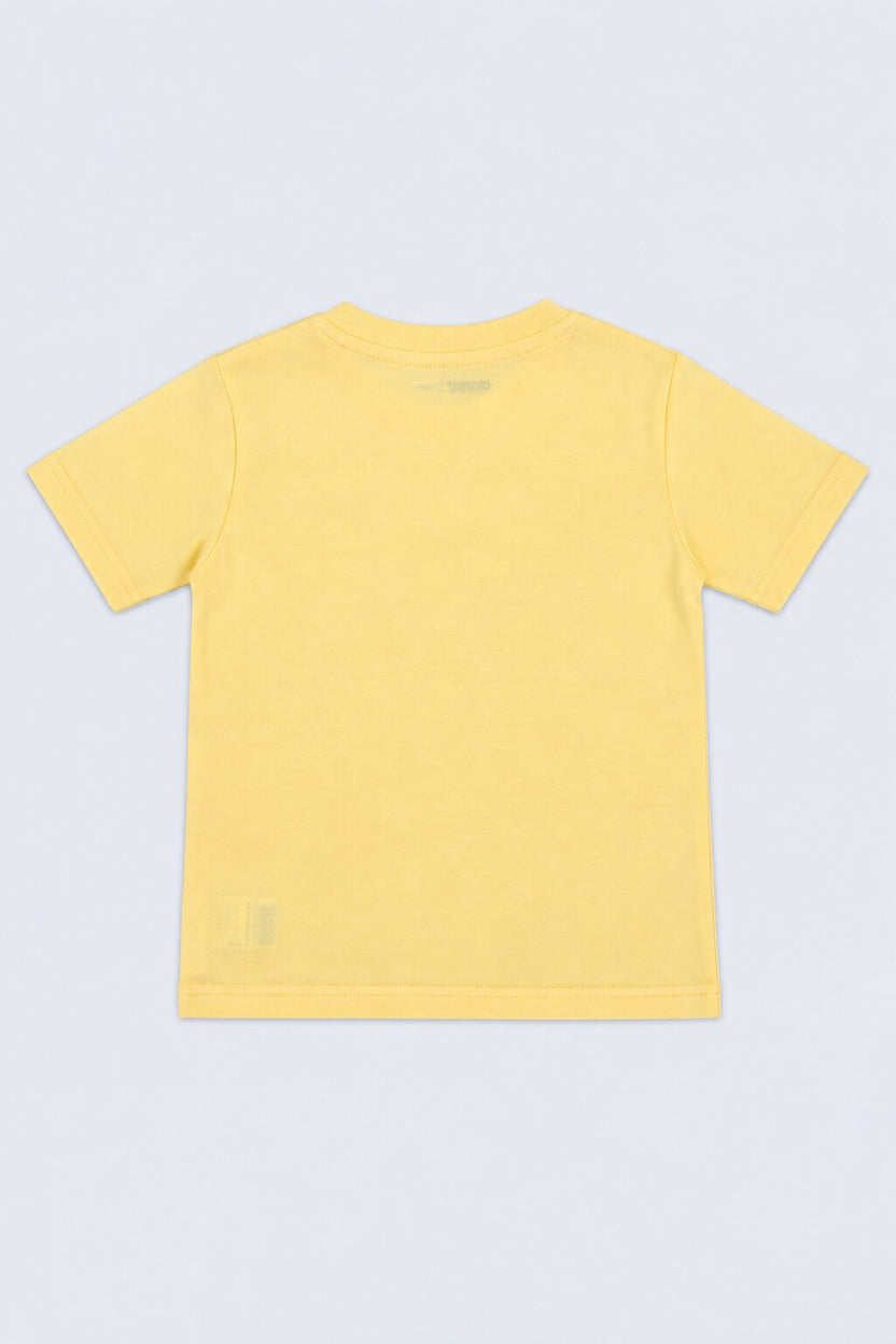 Boys Yellow Number Printed T-Shirt With Shorts Set - Image 3