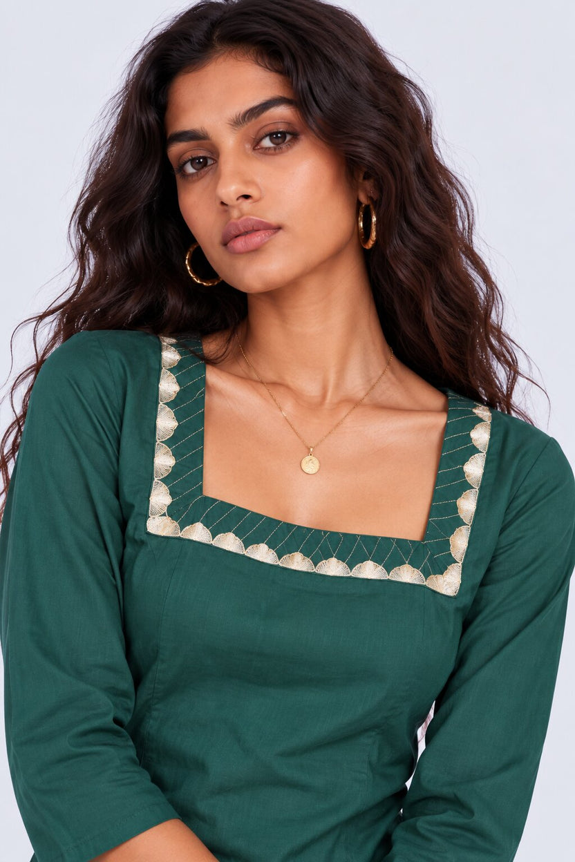 Womens Green Embroidered Roman Silk Straight Kurta - Image 3