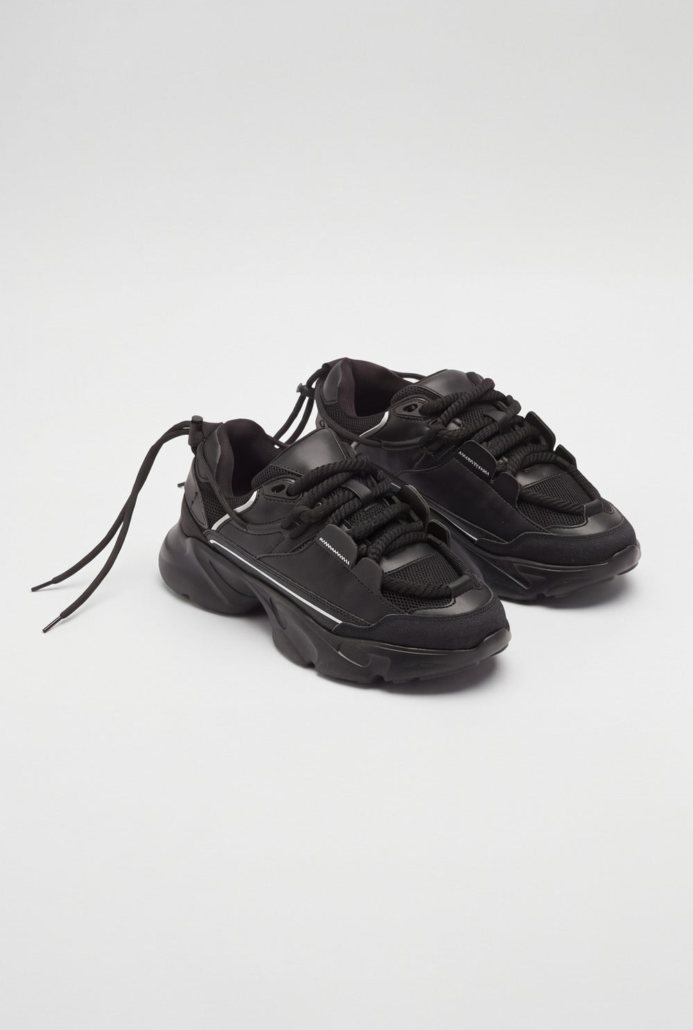 Mens Black Chunky Lace-Up Sneaker - Image 6