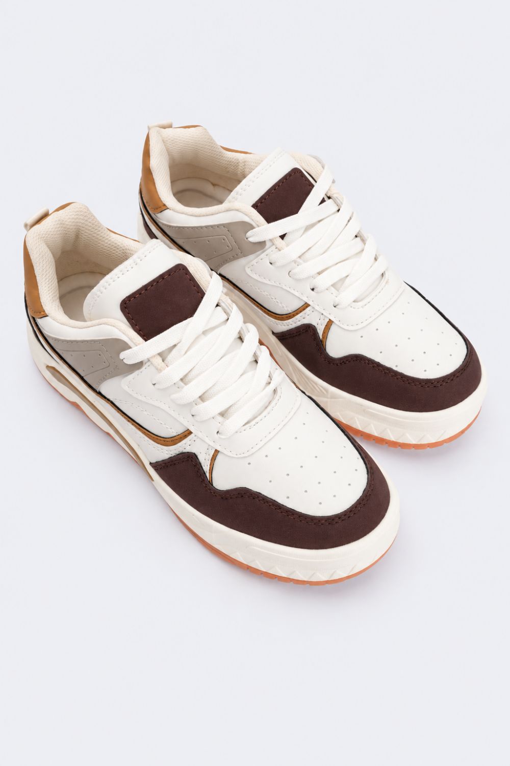Mens White Colorblocked Lace-Up Chunky Sneaker - Image 6