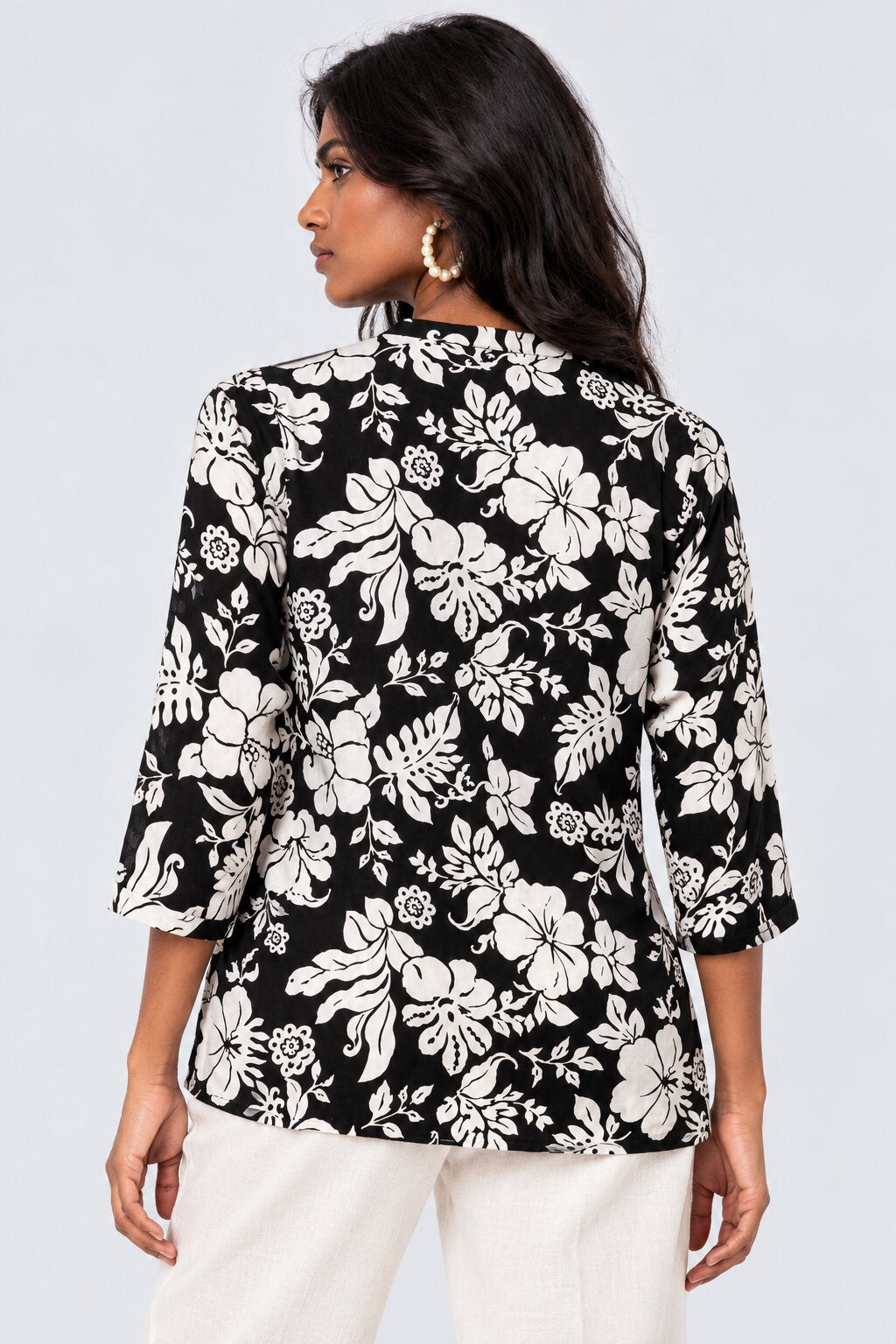 Womens Black Floral Print Mandarin Collar Tunic - Image 4