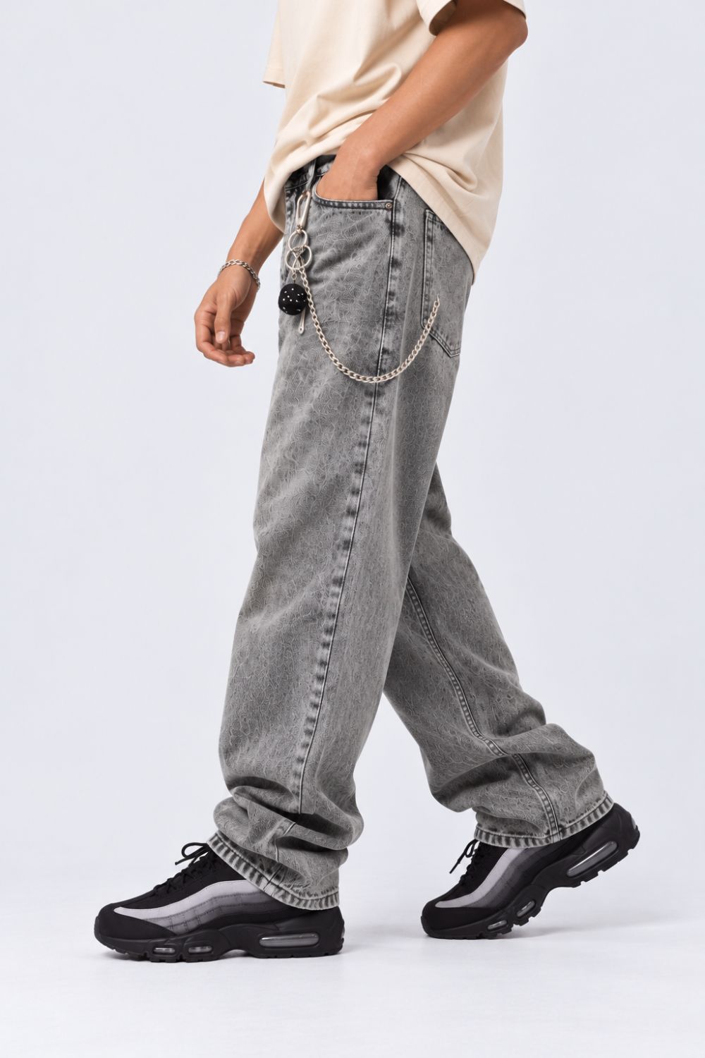 Mens Grey Solid Barrel Fit Jeans - Image 2