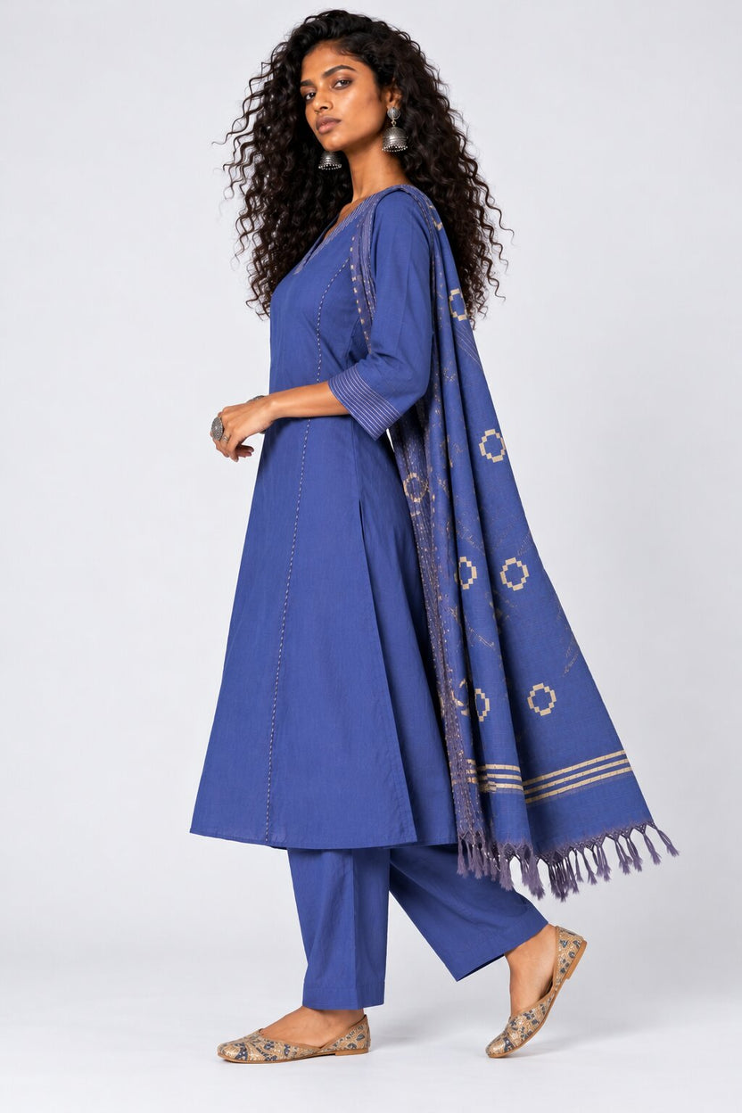 Womens Blue Solid V-Neck Kurta Pant Set - Image 4