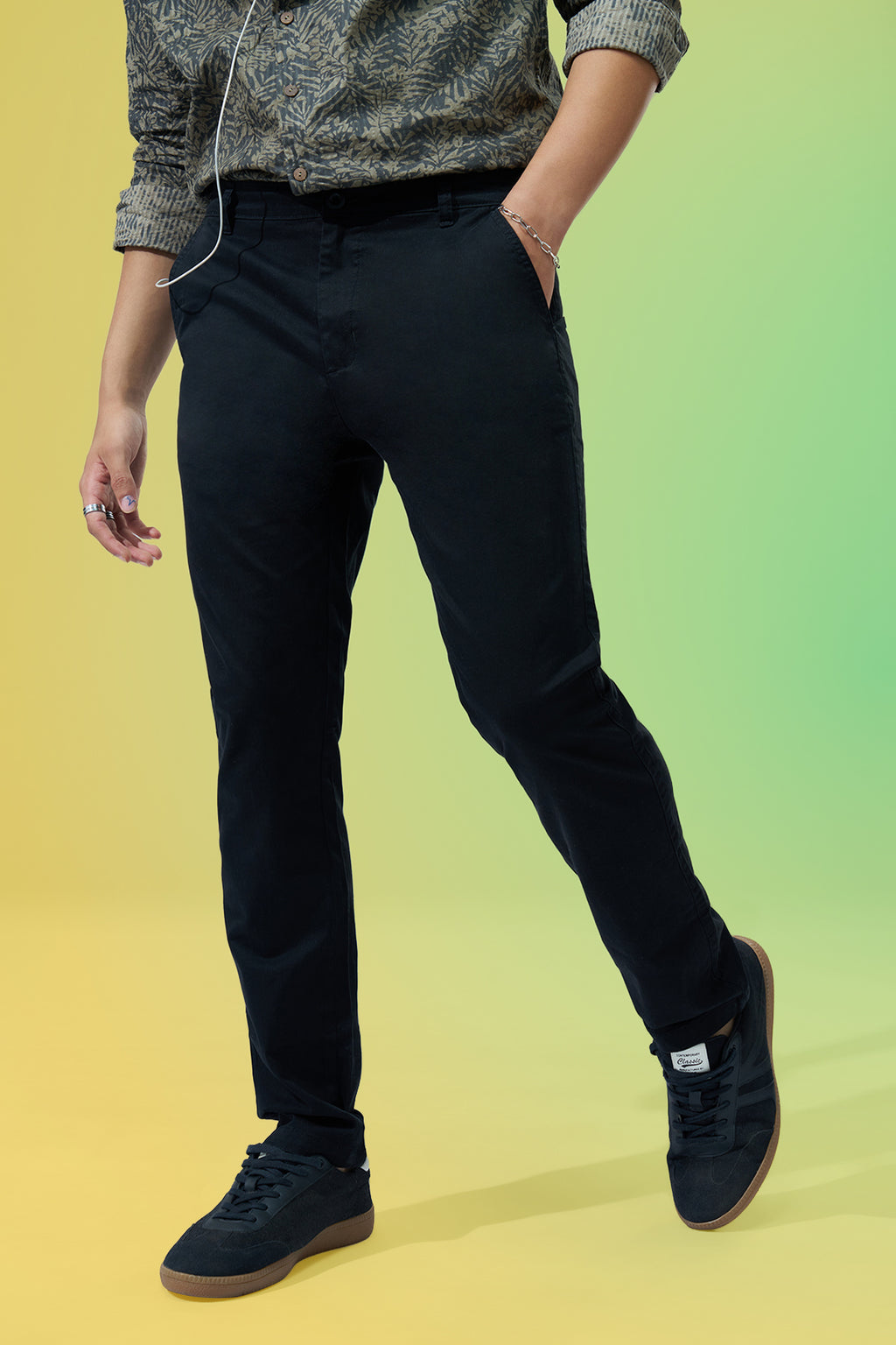 Black Solid Regular Fit Trouser for Men - Image 1