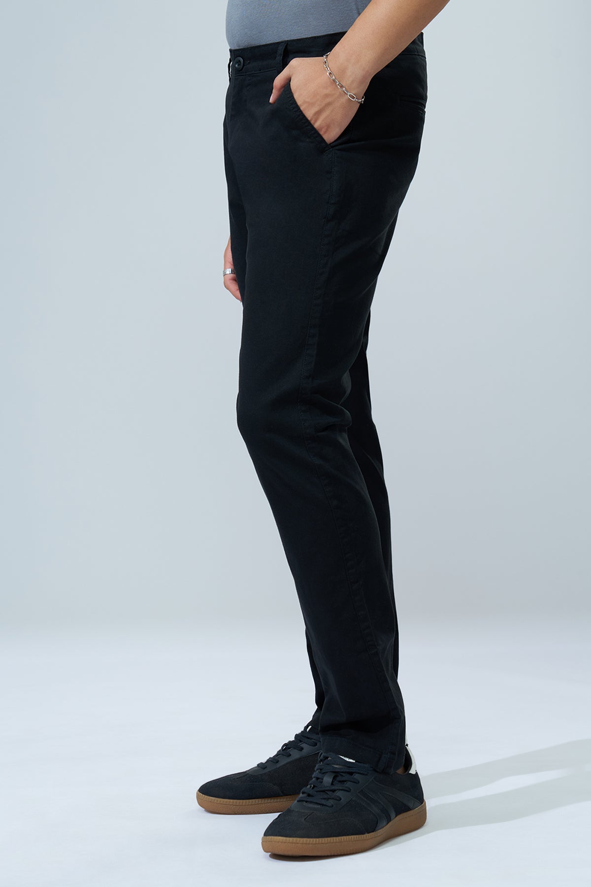 Black Solid Regular Fit Trouser for Men - Image 4