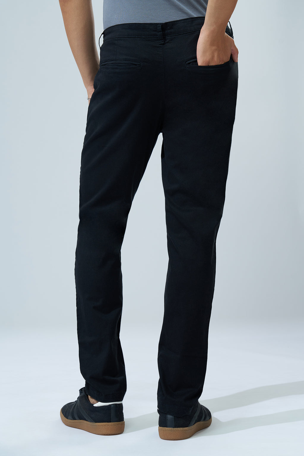 Black Solid Regular Fit Trouser for Men - Image 5