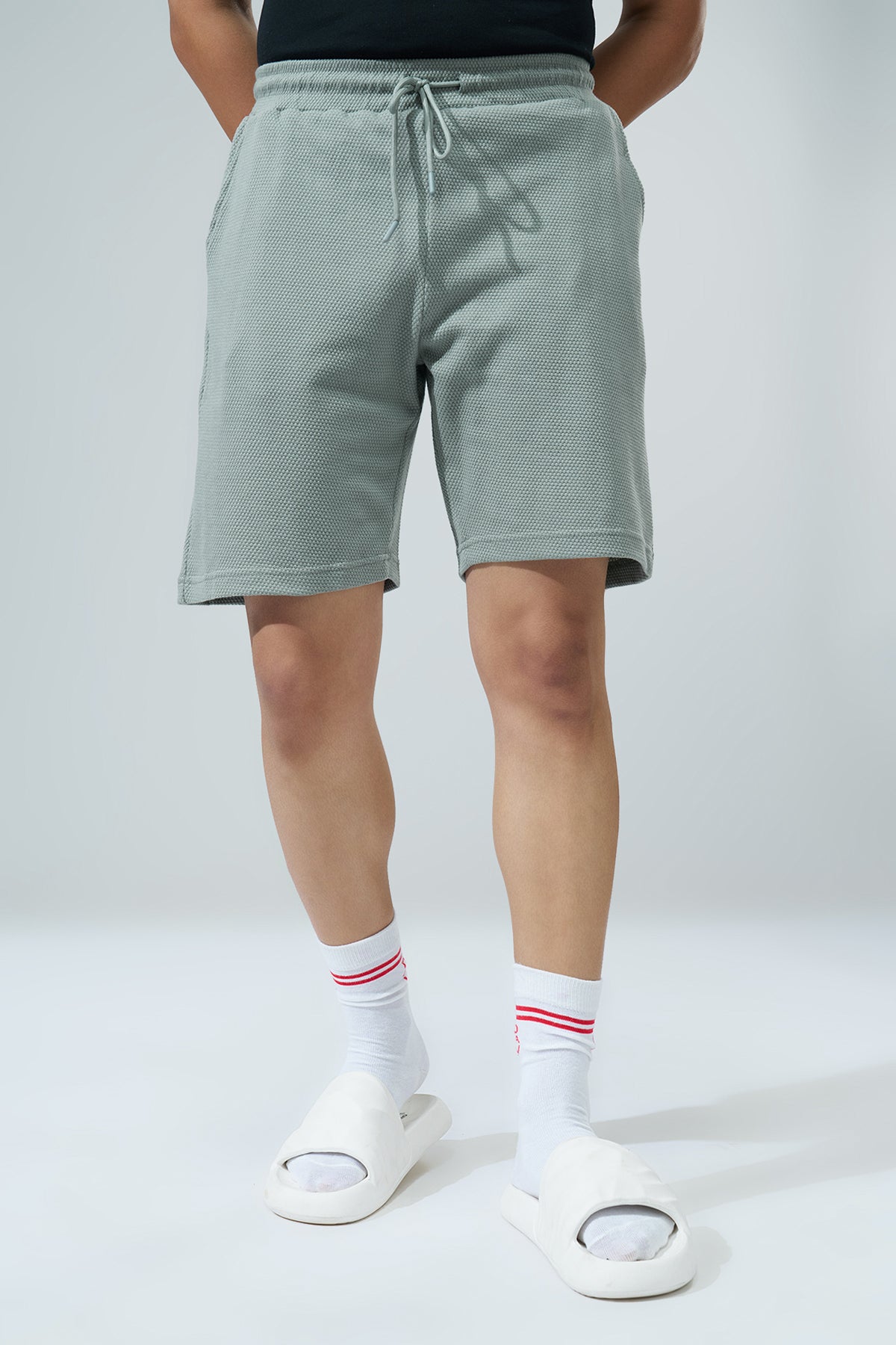 Light Green Solid Regular Fit Shorts for Men - Image 2