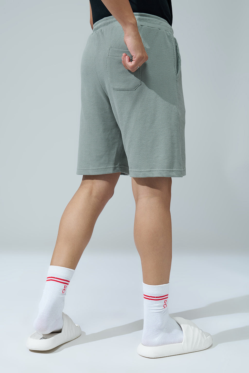 Light Green Solid Regular Fit Shorts for Men - Image 5