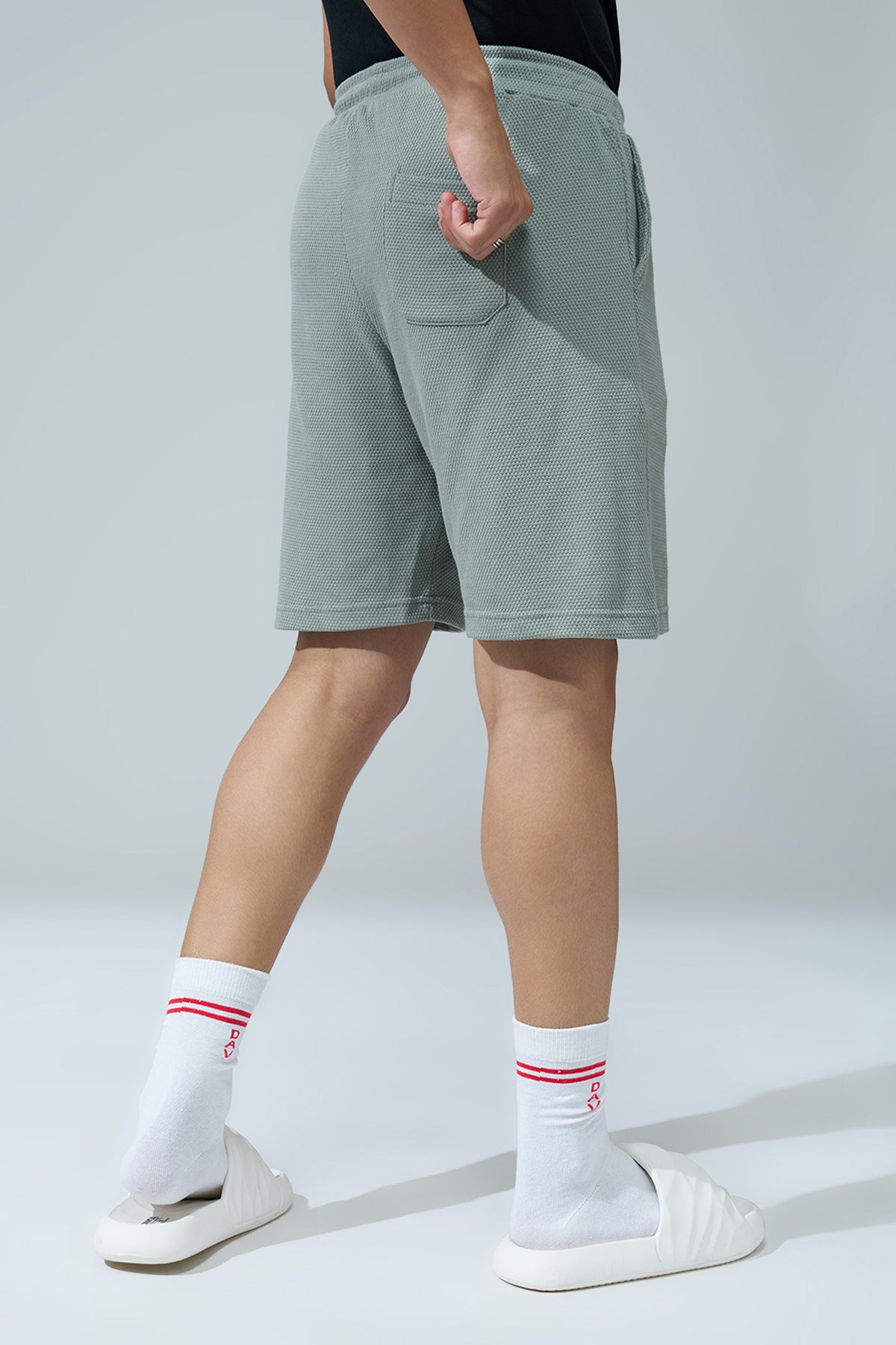 Light Green Solid Regular Fit Shorts for Men - Image 5