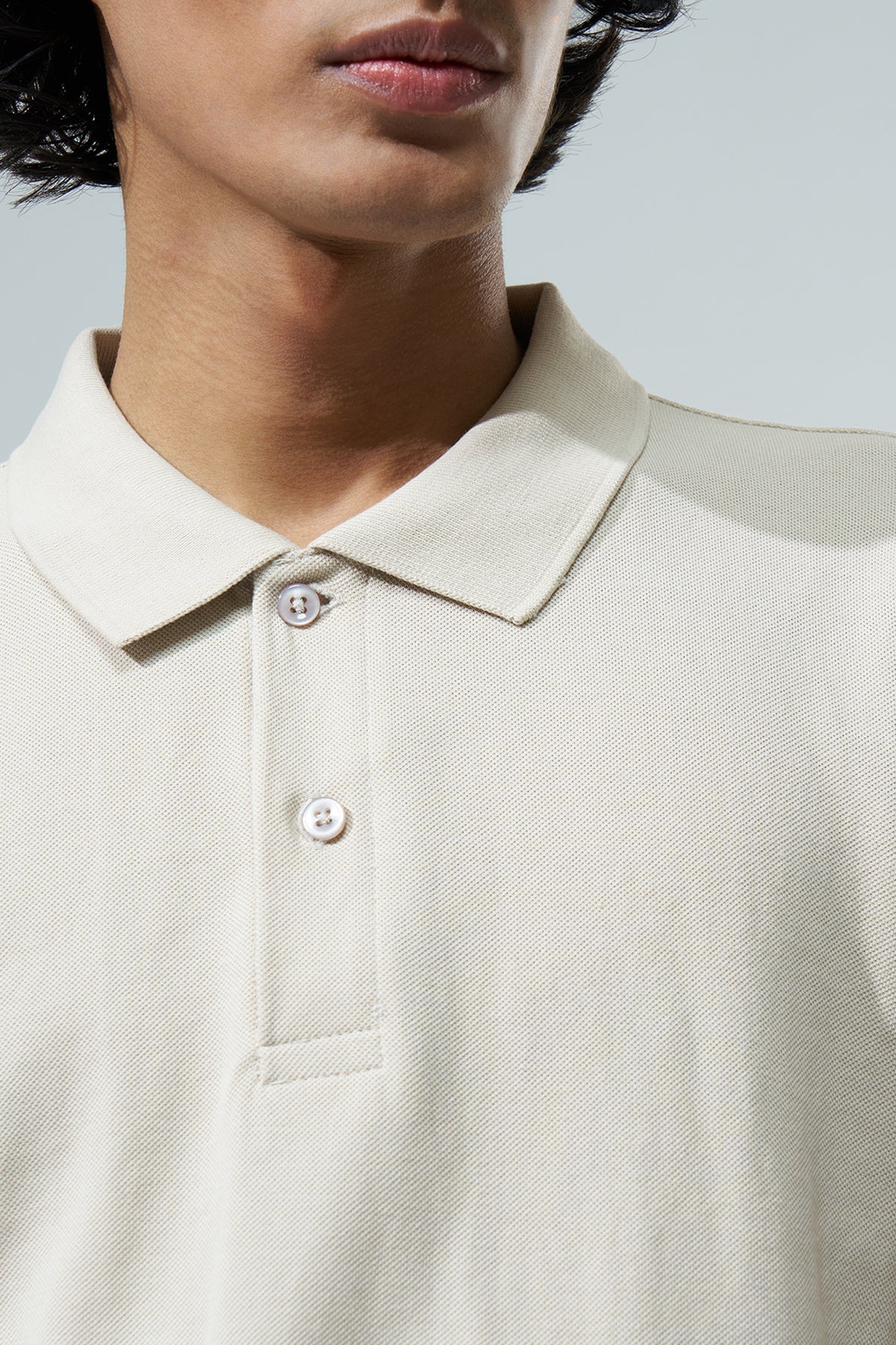 Off White Solid Regular Fit Polo T-Shirt for Men - Image 3