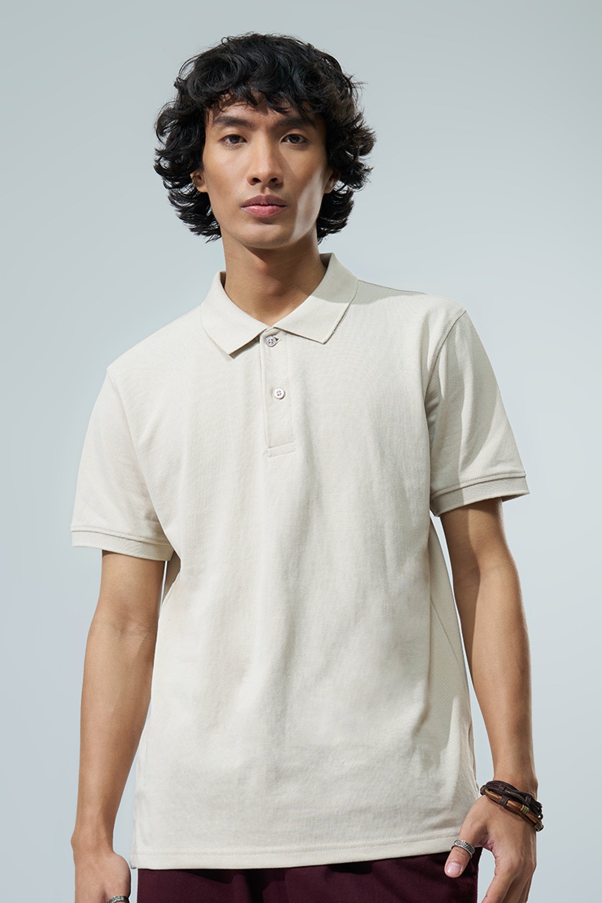 Off White Solid Regular Fit Polo T-Shirt for Men - Image 2
