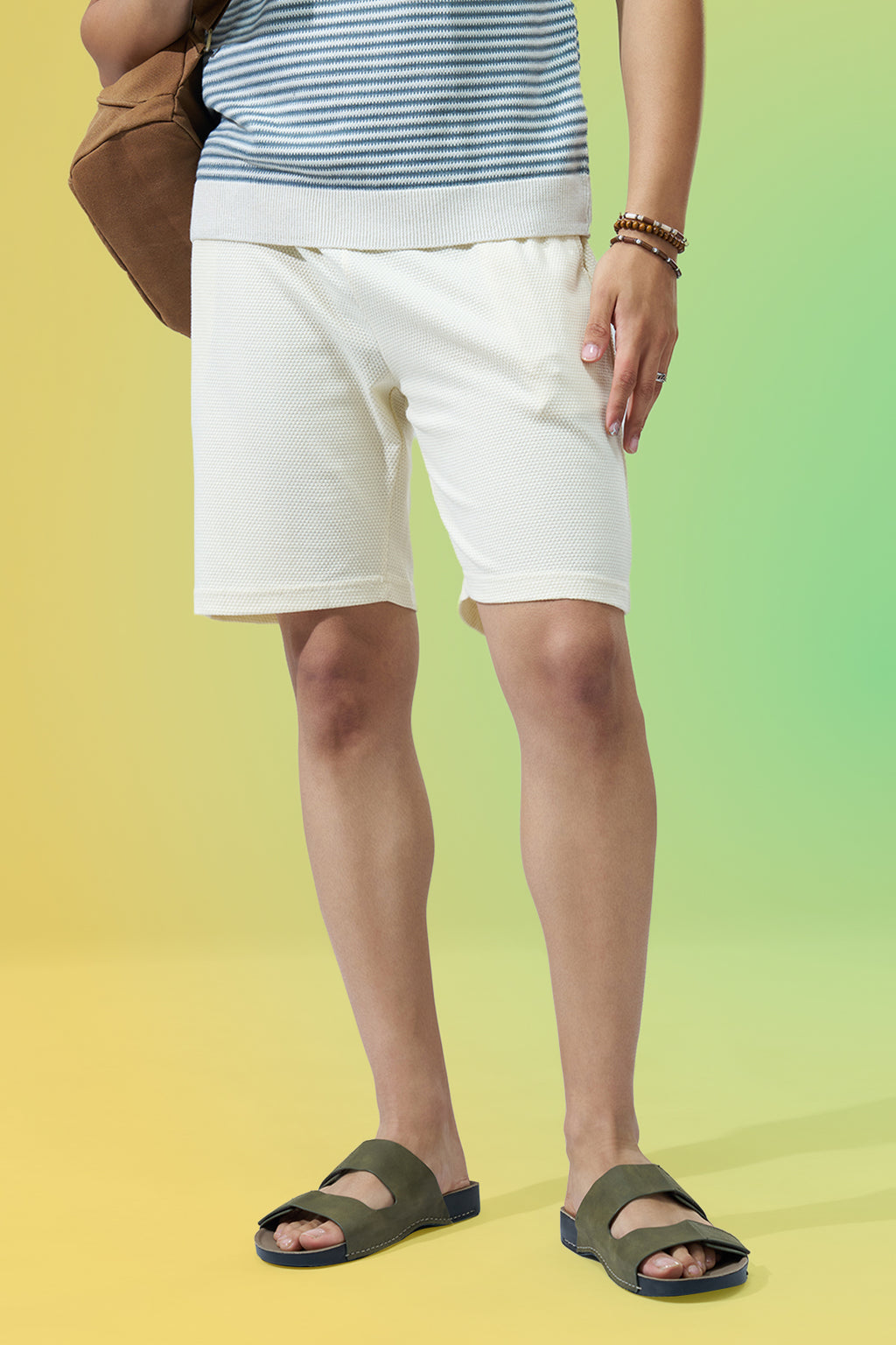 Off White Solid Regular Fit Shorts for Men - Image 1