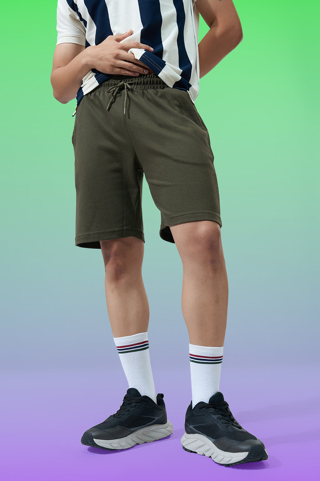 Olive Solid Regular Fit Shorts for Men - Image 1