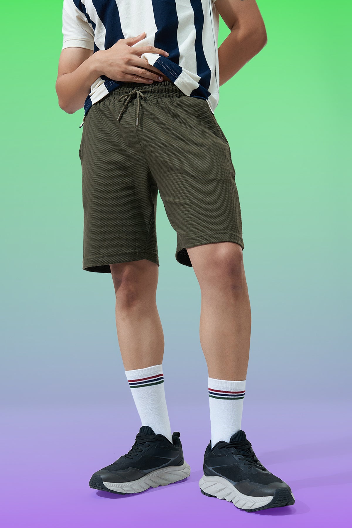 Olive Solid Regular Fit Shorts for Men - Image 1