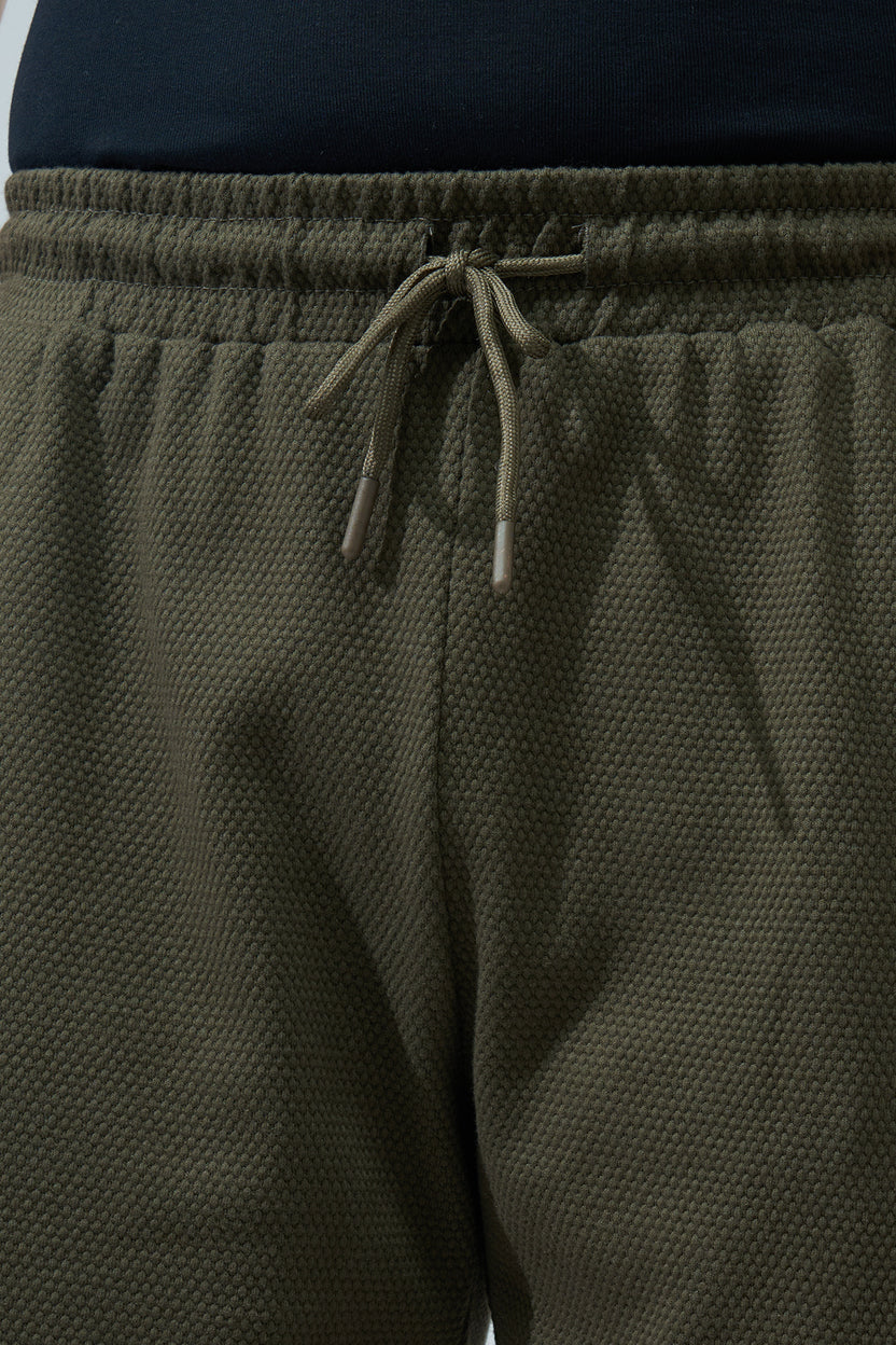 Olive Solid Regular Fit Shorts for Men - Image 3