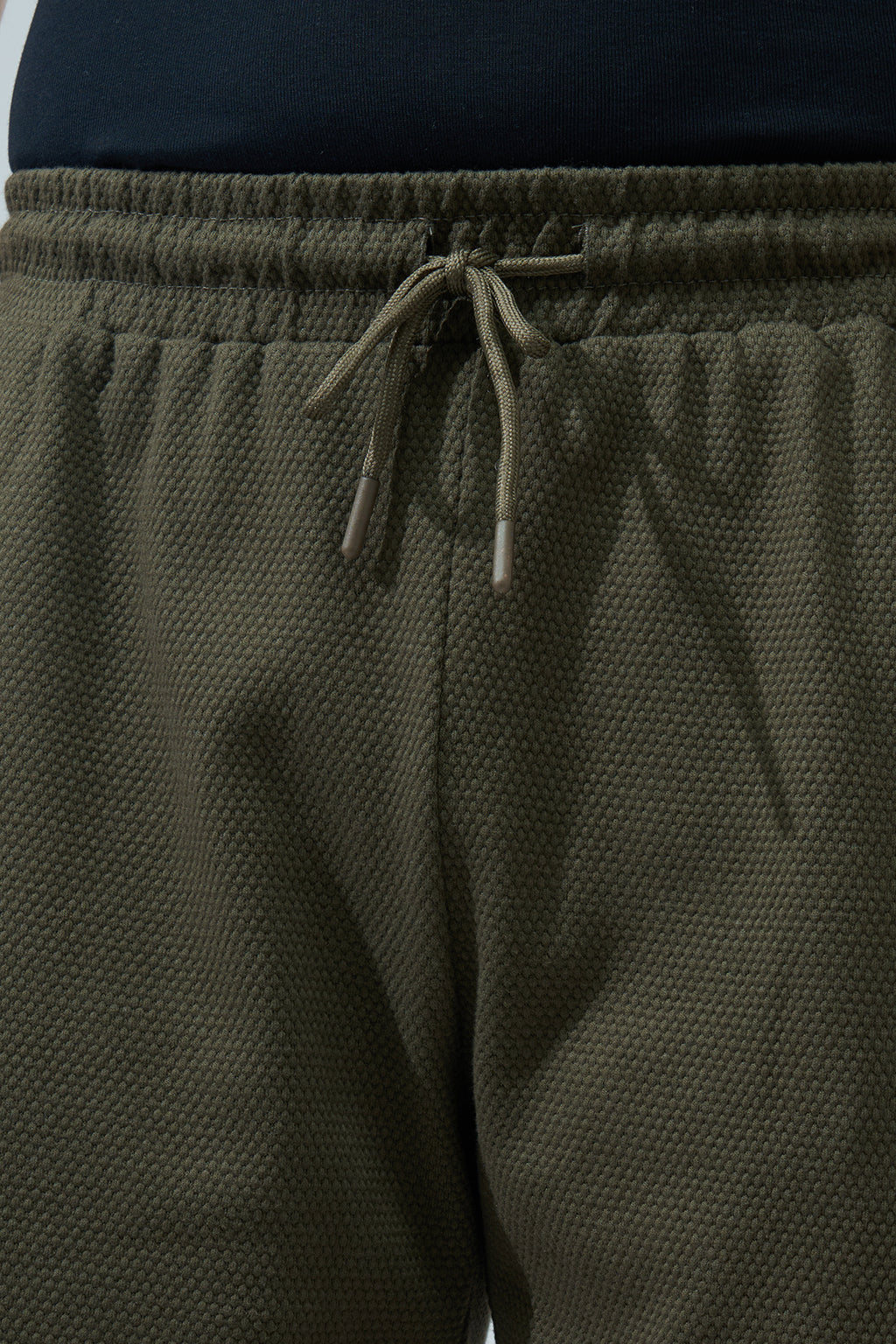 Olive Solid Regular Fit Shorts for Men - Image 3