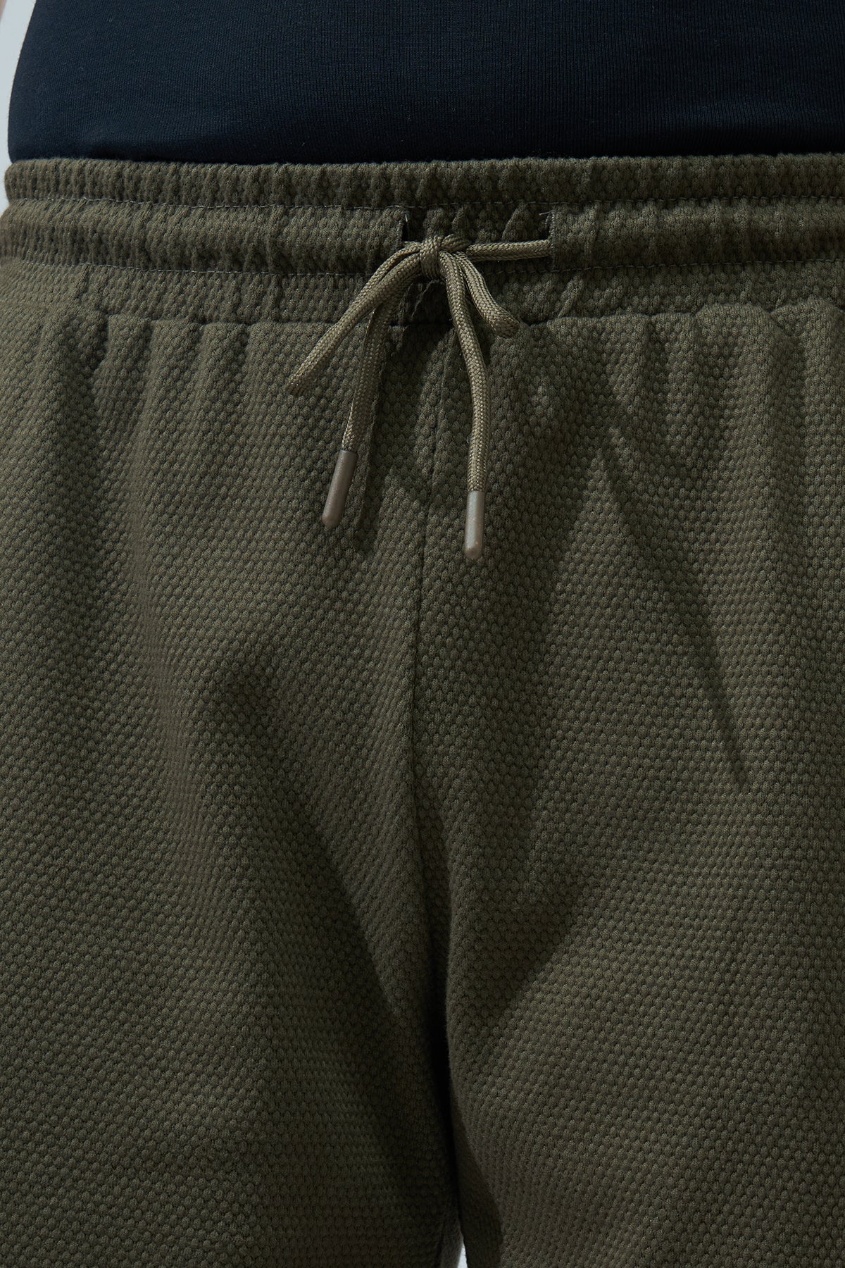 Olive Solid Regular Fit Shorts for Men - Image 3