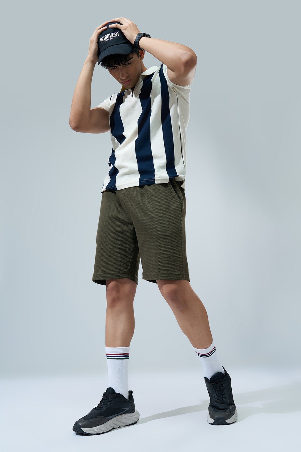 Olive Solid Regular Fit Shorts for Men - Image 6