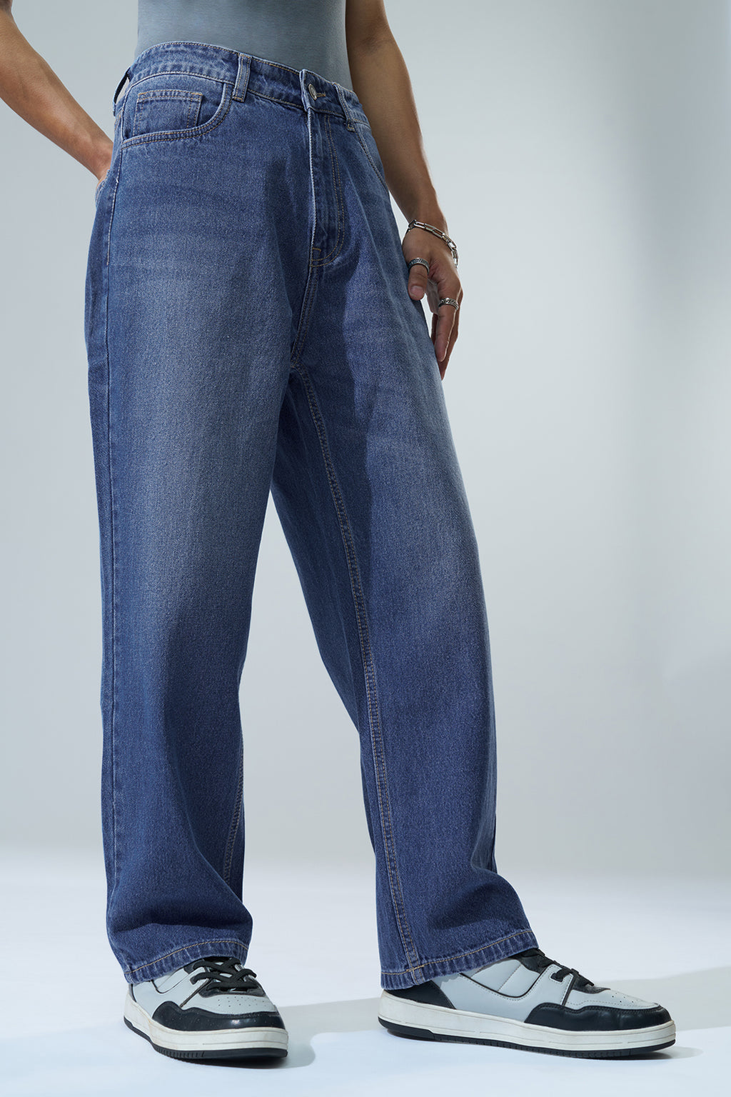 Medium Blue Solid Baggy Fit Jeans for Men - Image 4