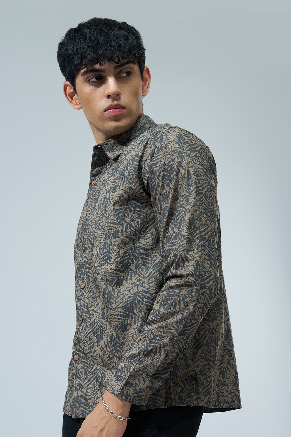 Olive Leaf Printed Regular Fit Shirt for Men - Image 4