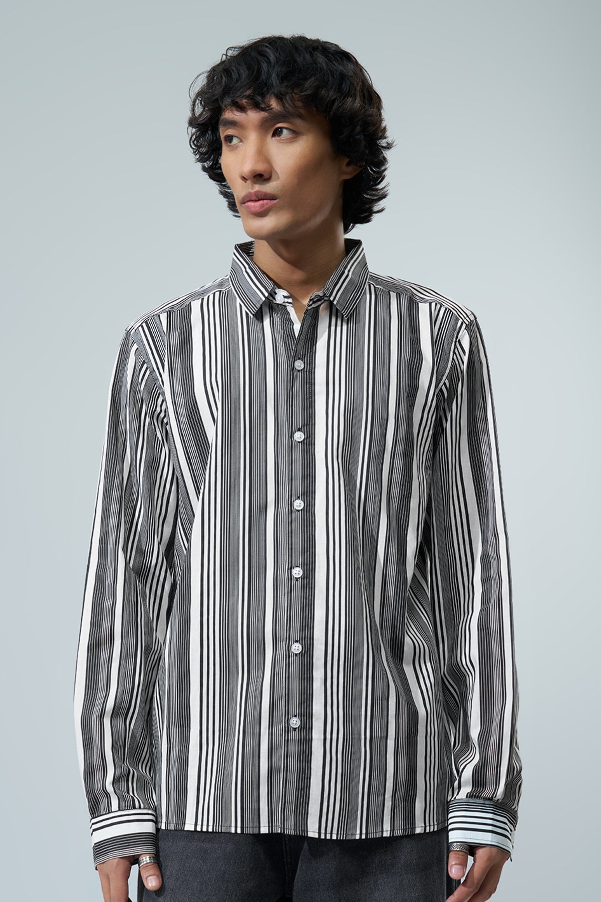 Black Striped Regular Fit Casual Shirt for Men - Image 2