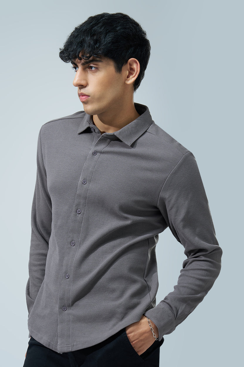 Charcoal Solid Regular Fit Shirt For Men - Image 4