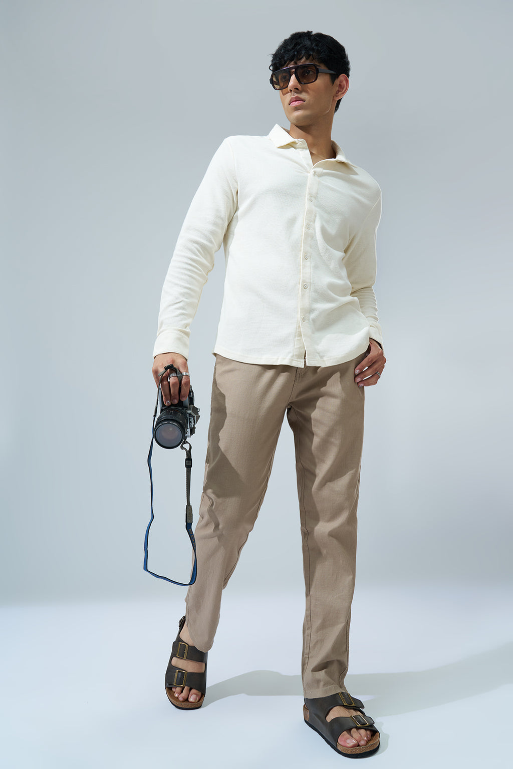 Off White Solid Regular Fit Shirt For Men - Image 6