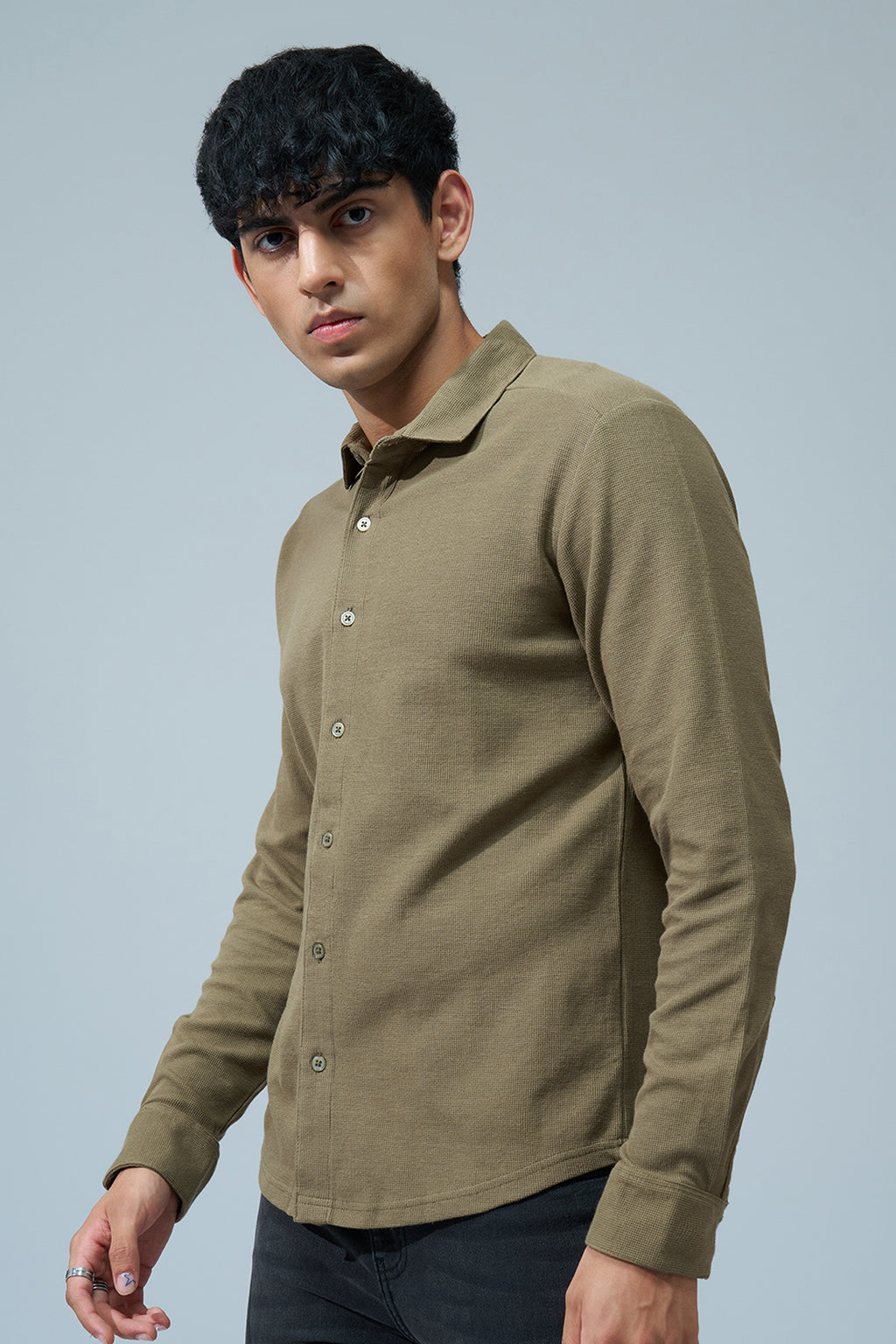 Olive Solid Regular Fit Shirt for Men - Image 4