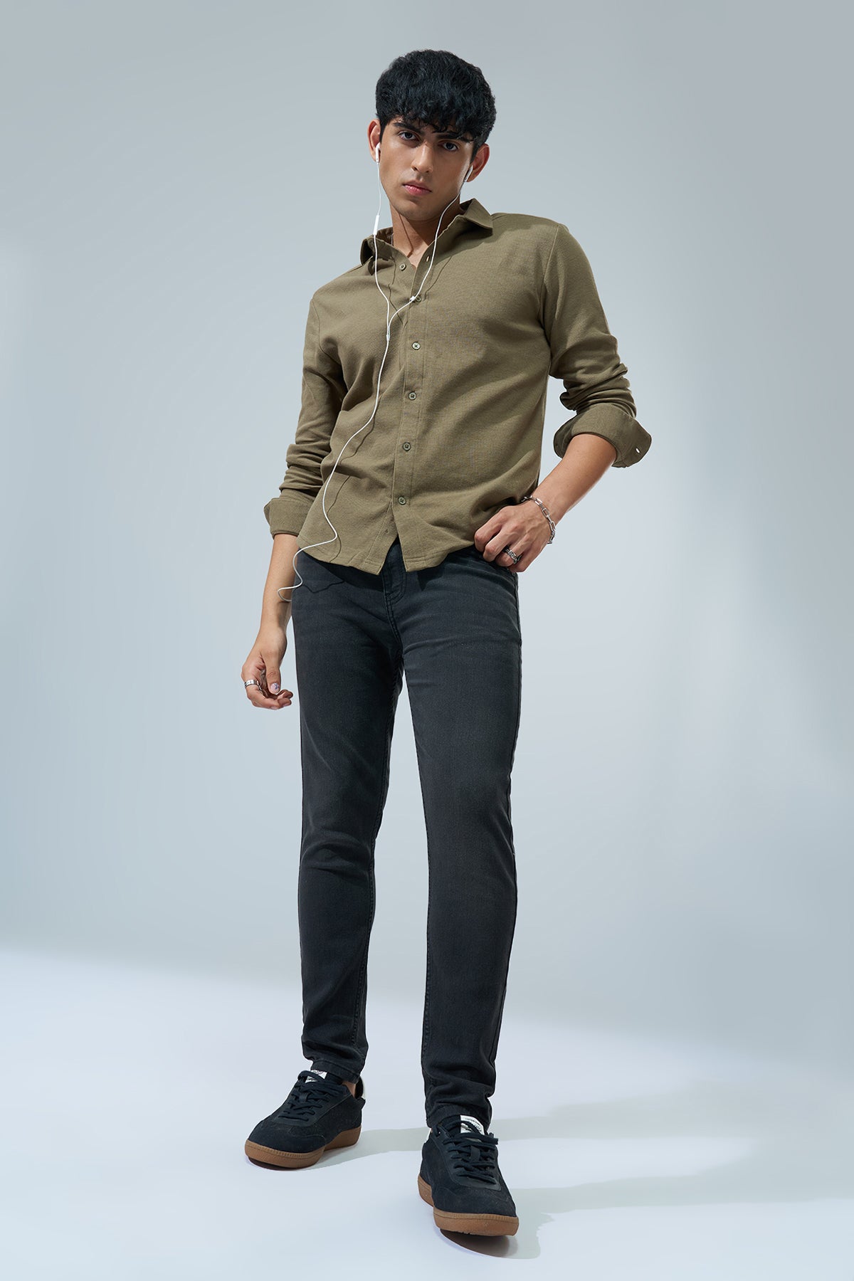 Olive Solid Regular Fit Shirt for Men - Image 6