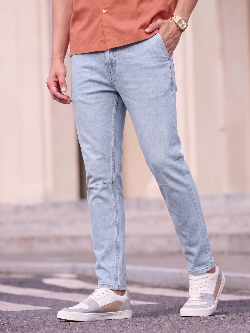 Light Blue 5 Pocketed Relaxed Fit Jeans for Men - Image 1