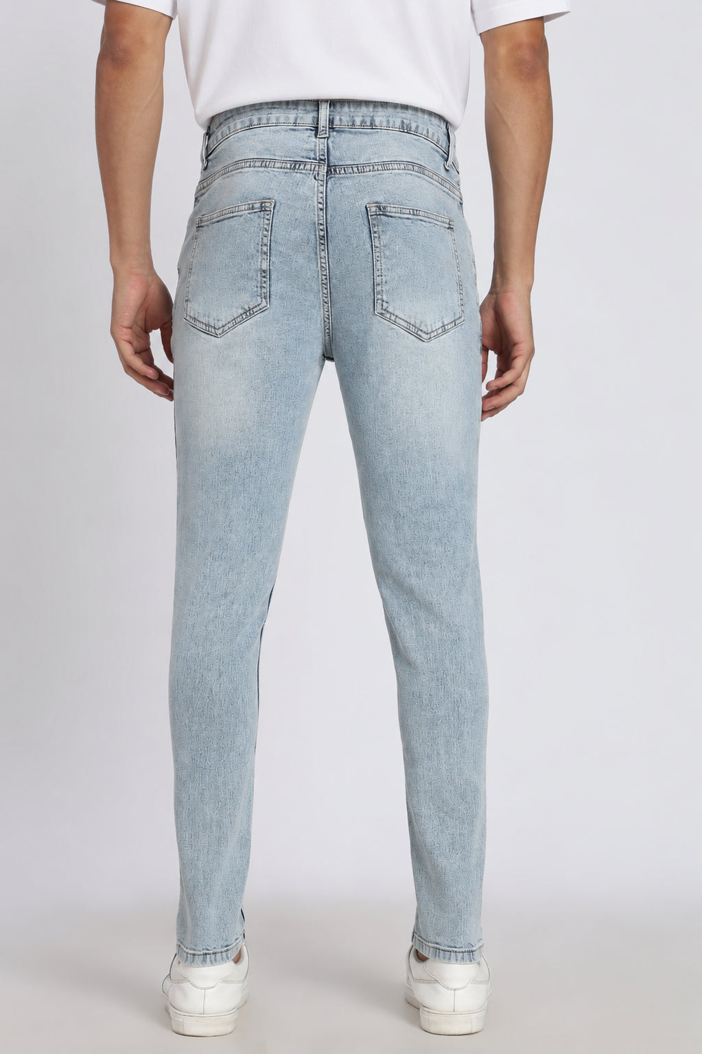 Light Blue 5 Pocketed Relaxed Fit Jeans for Men - Image 5