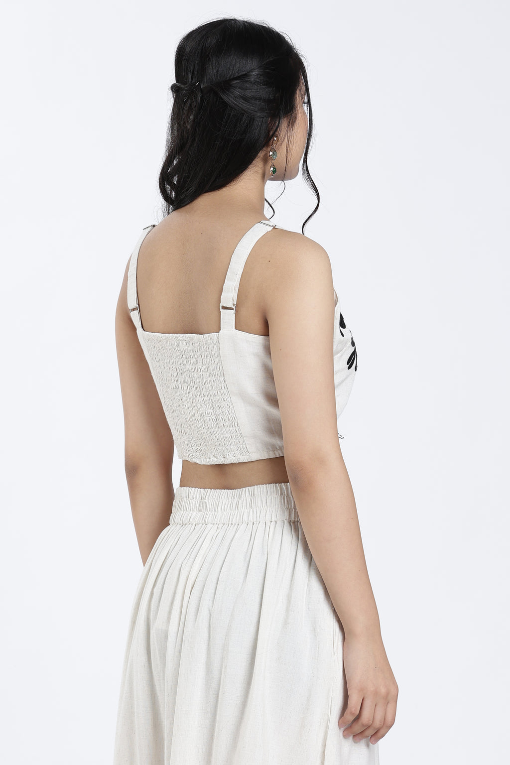 Off White Embroidered Regular Fit Crop Top for Women - Image 5