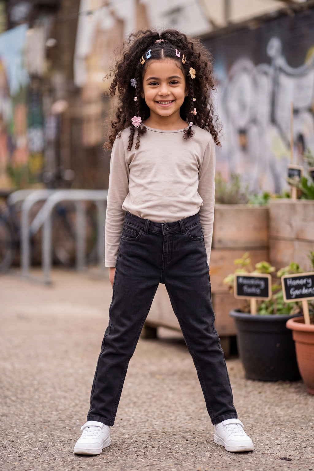 Black Regular Fit Solid Jeans for Girls - Image 1