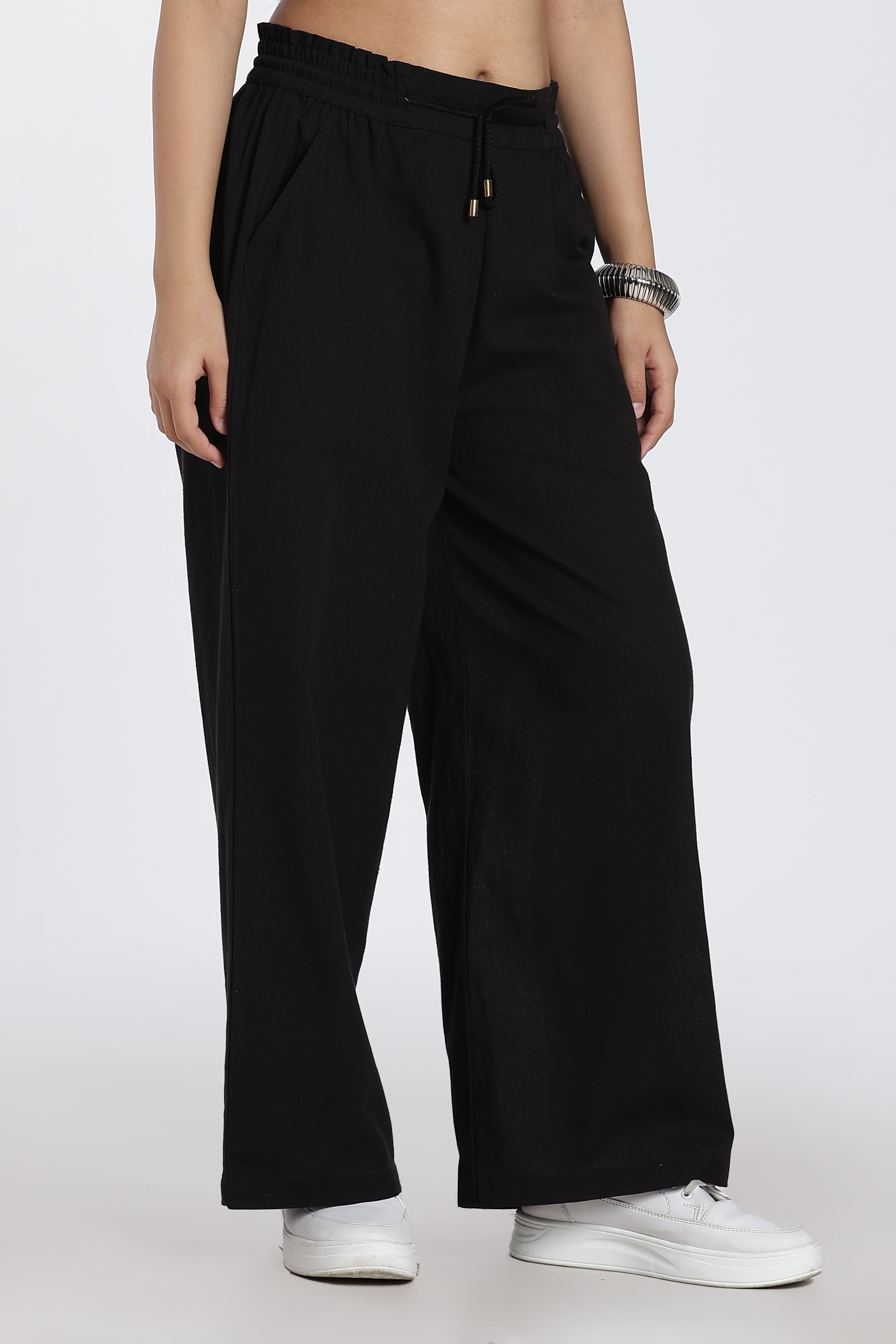 Black Regular Fit Pant With 2 Pocket for Women - Image 4