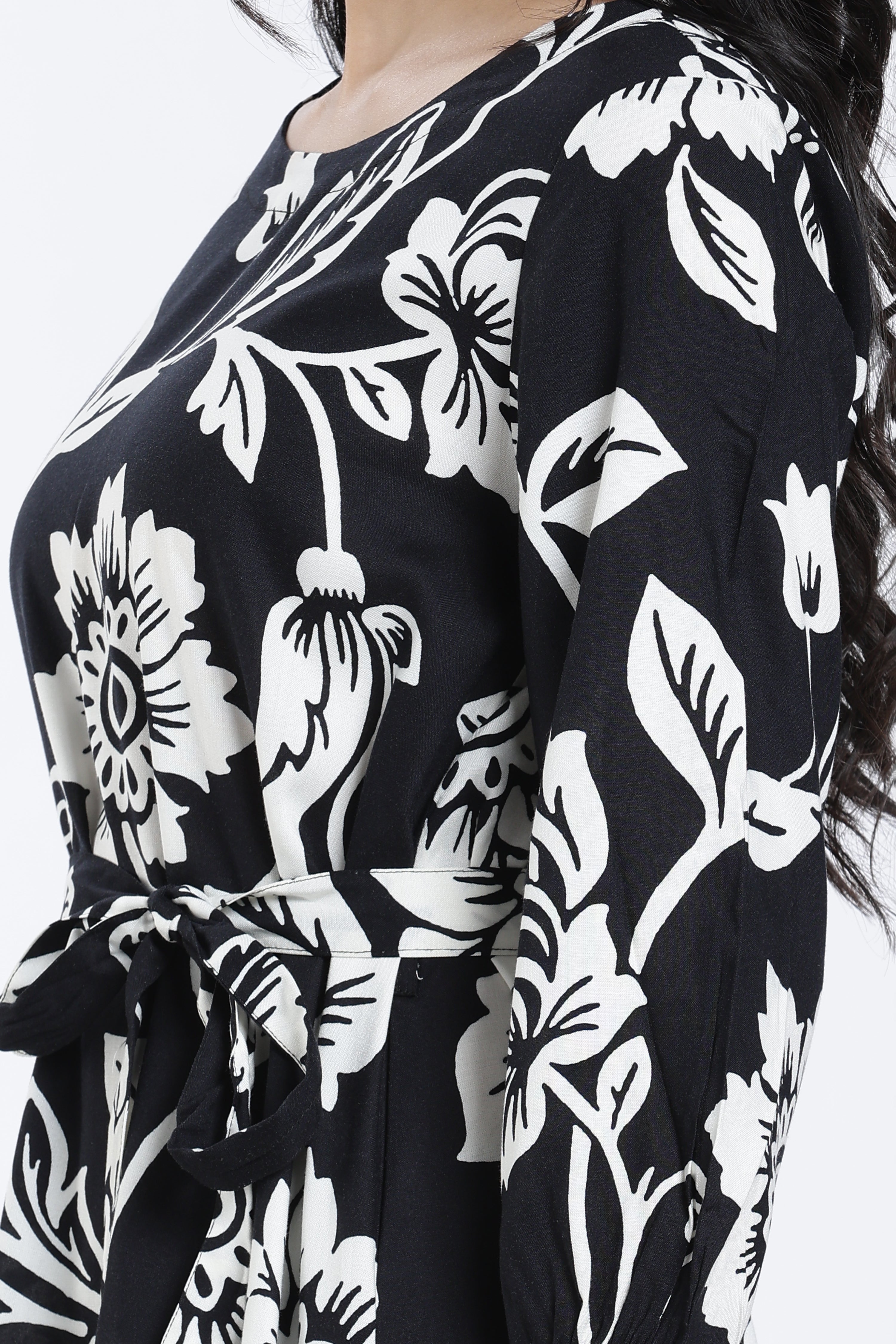 Black Floral Regular Fit Dress for Women - Image 3