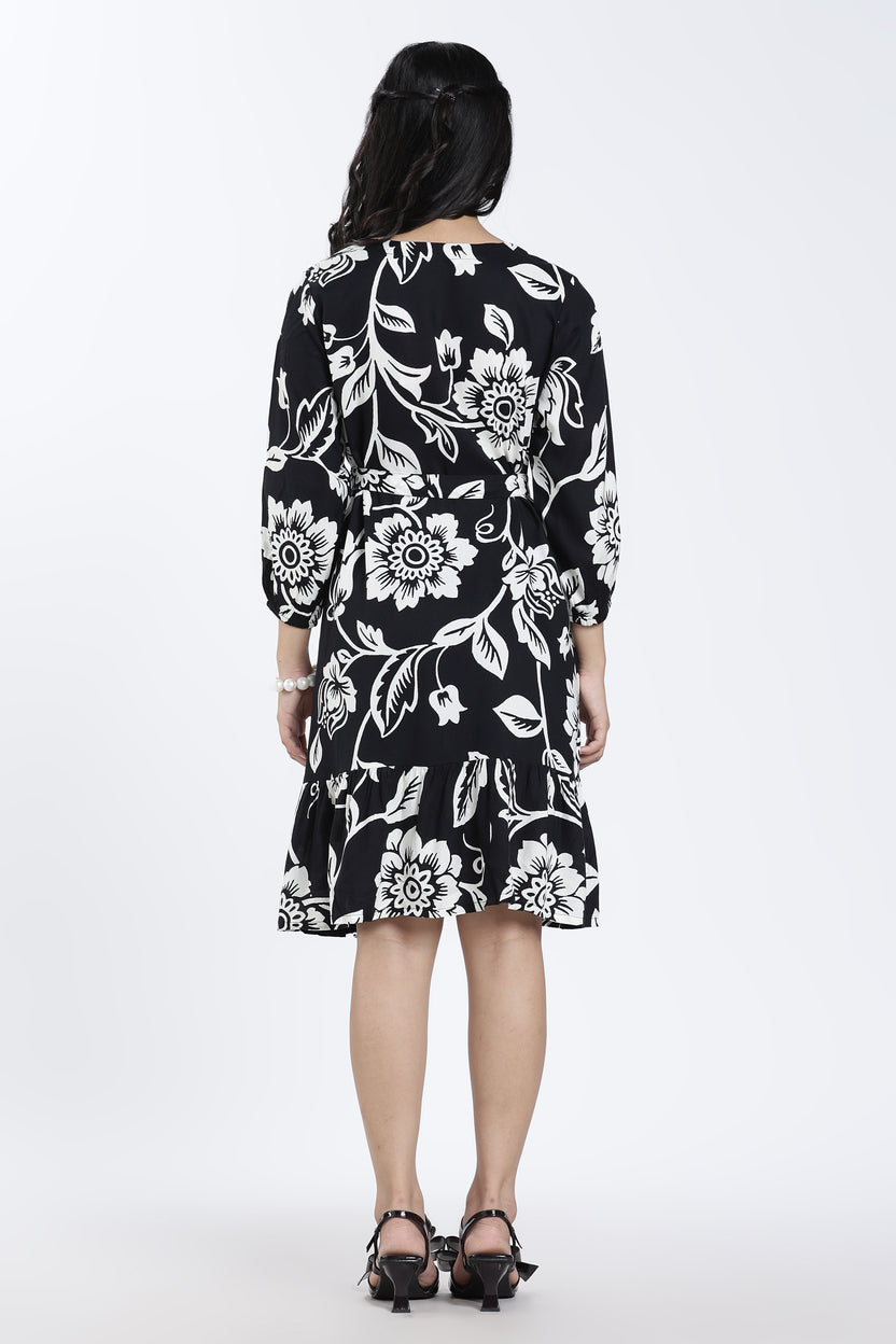 Black Floral Regular Fit Dress for Women - Image 5