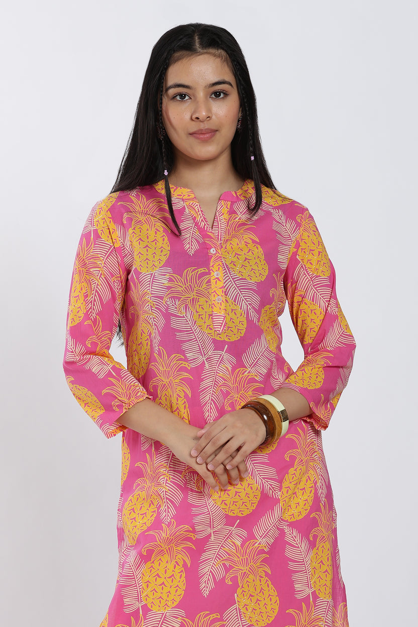 Pink Tropical Regular Fit Kurta For Women - Image 2