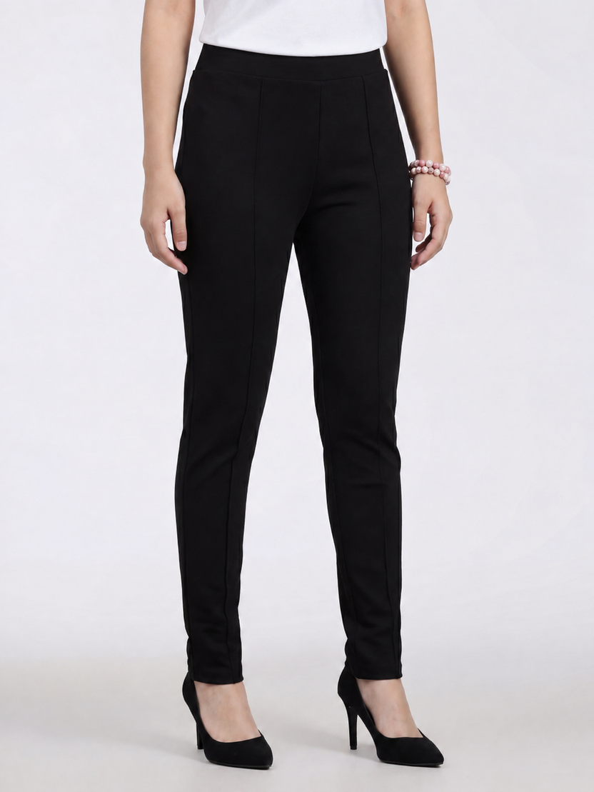 Black Solid Slim Fit Trouser for Women - Image 3