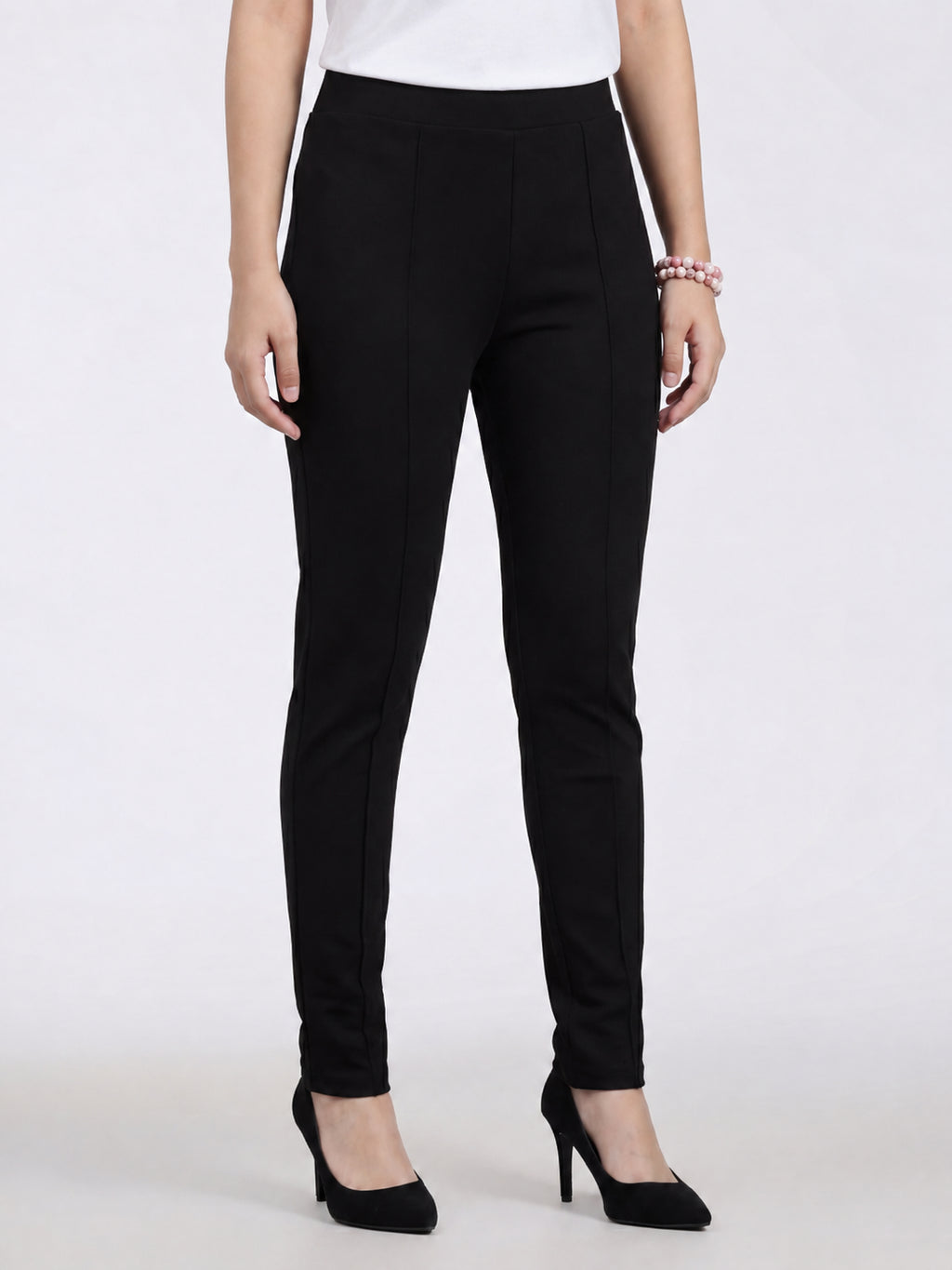 Black Solid Slim Fit Trouser for Women - Image 3